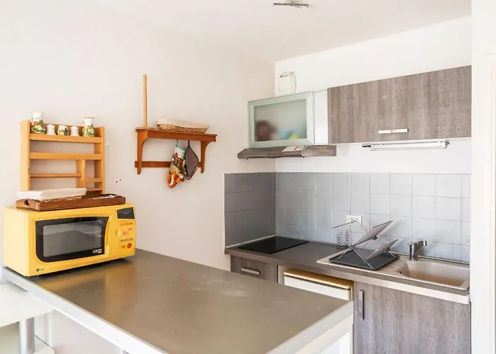 Le Sunset-cap Sud-16 By Interhome Daire *